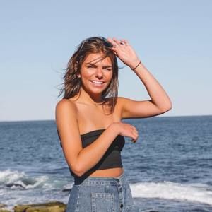 Meet your Posher, Talya